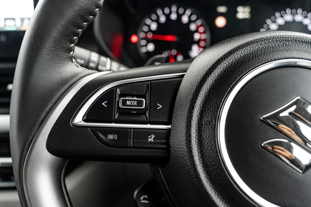 2024 Suzuki Swift Hybrid GLX UZ