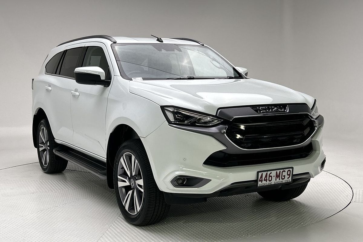 2022 Isuzu MU-X LS-T