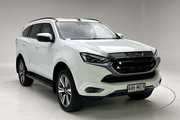 2022 Isuzu MU-X LS-T