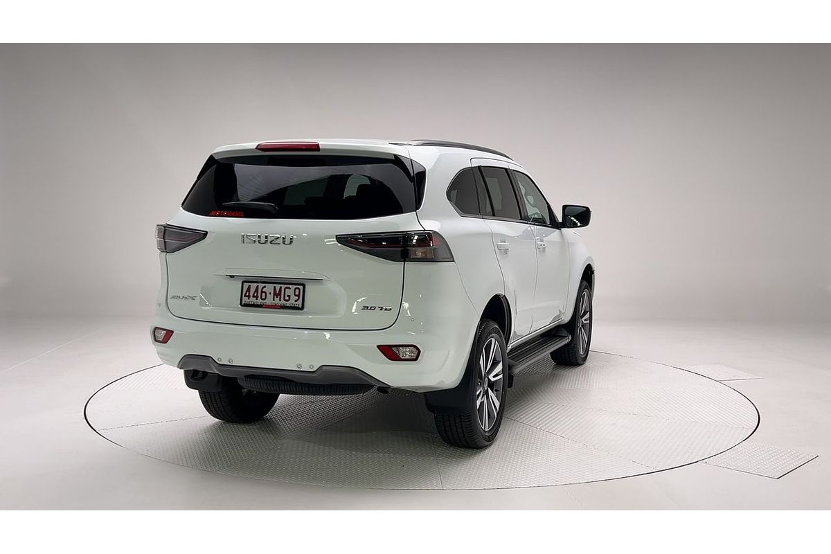 2022 Isuzu MU-X LS-T