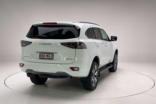 2022 Isuzu MU-X LS-T