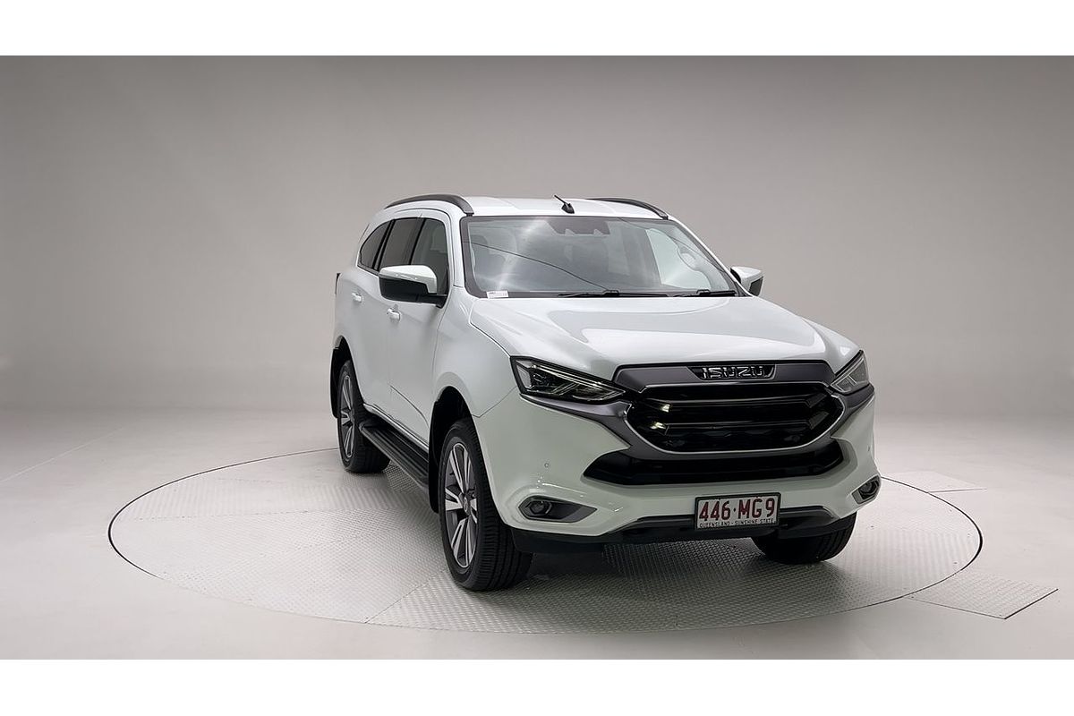2022 Isuzu MU-X LS-T