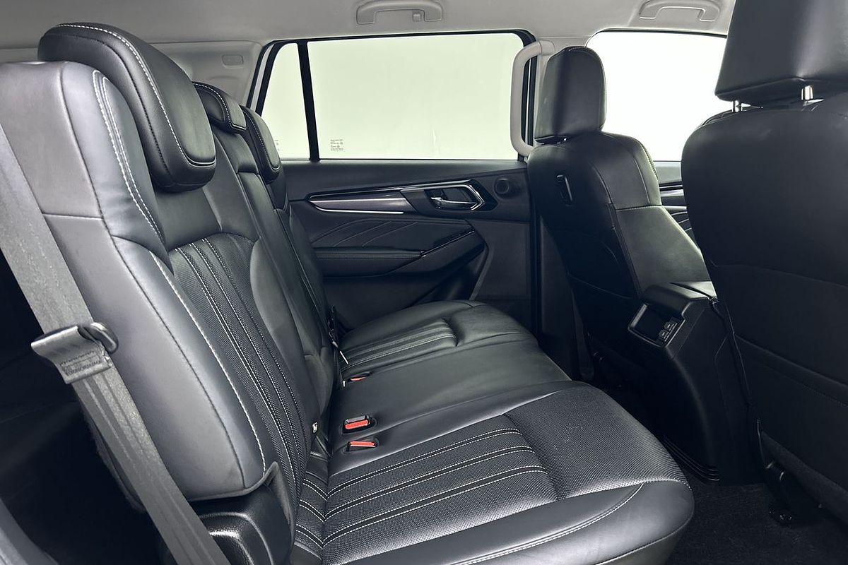 2022 Isuzu MU-X LS-T