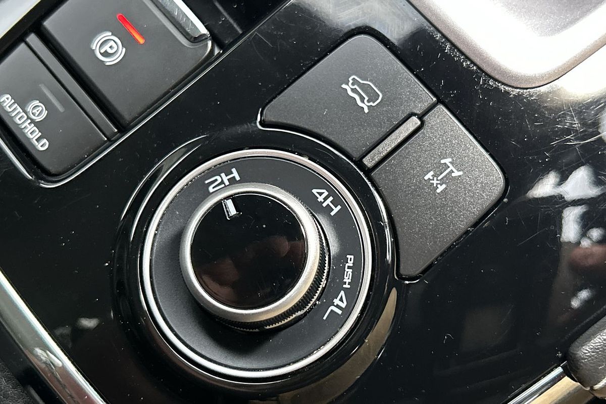 2022 Isuzu MU-X LS-T