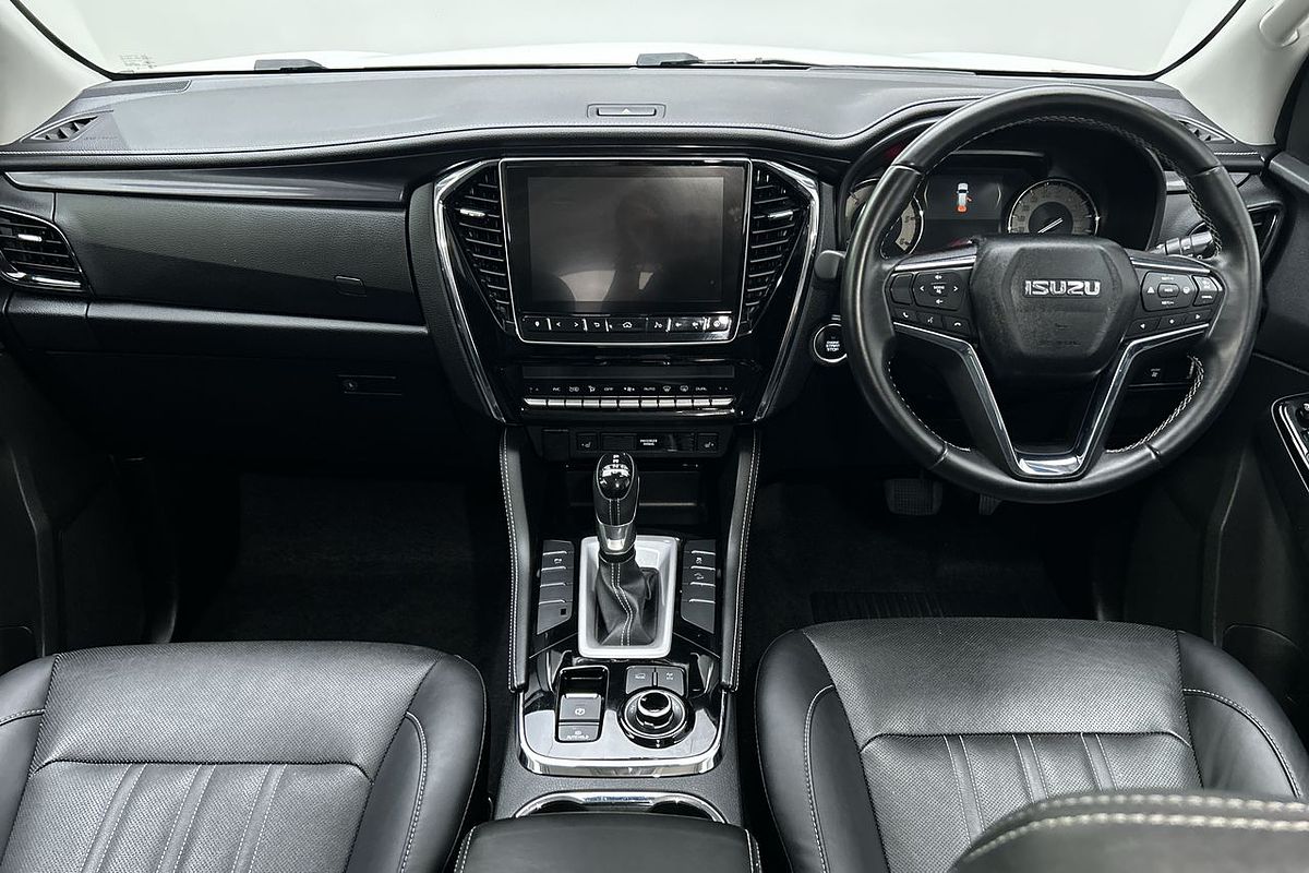2022 Isuzu MU-X LS-T