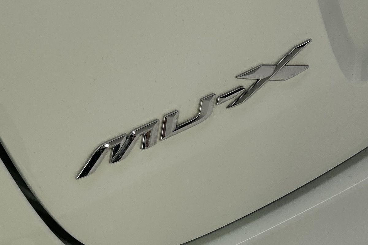 2022 Isuzu MU-X LS-T