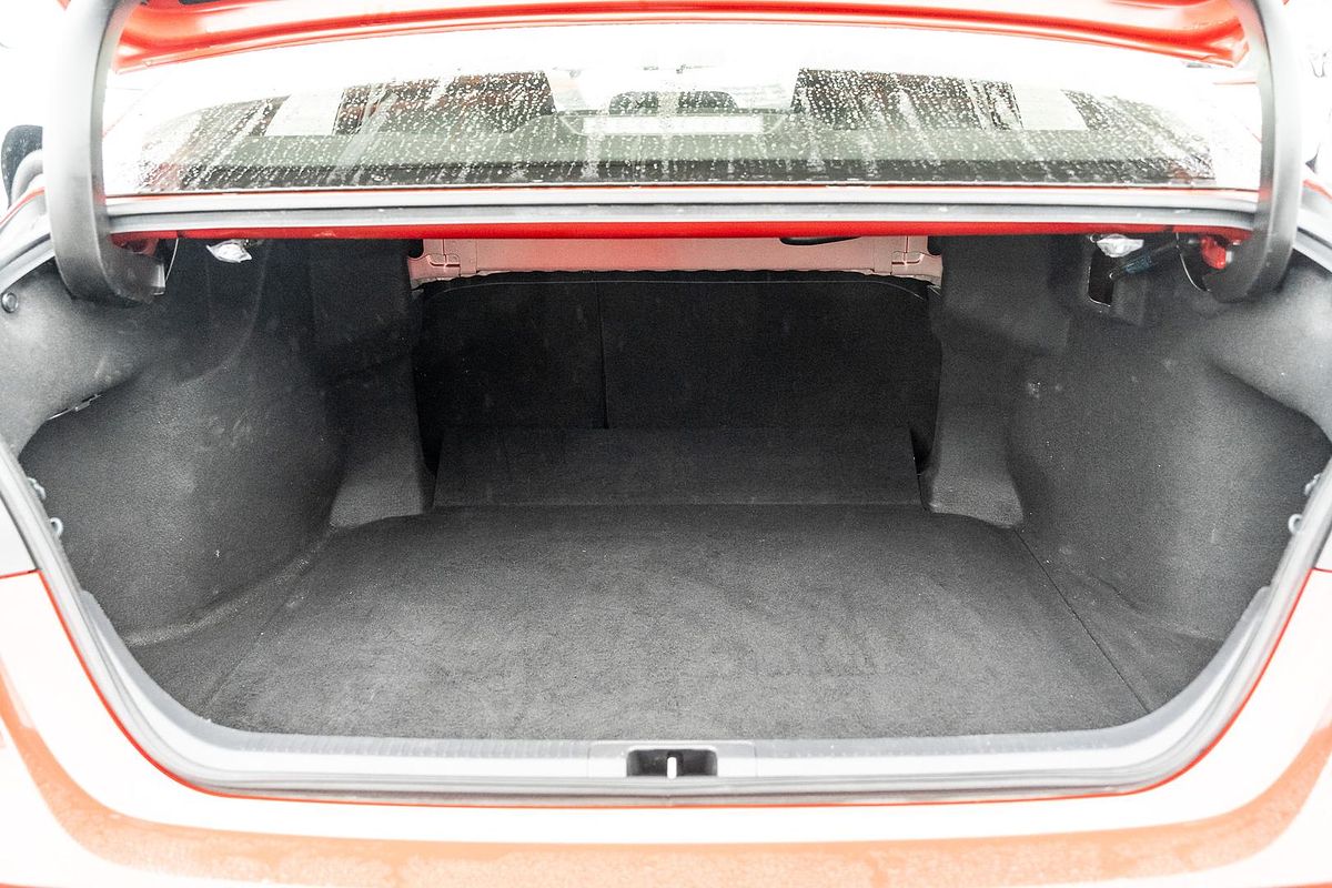 2018 Toyota Camry Ascent ASV70R