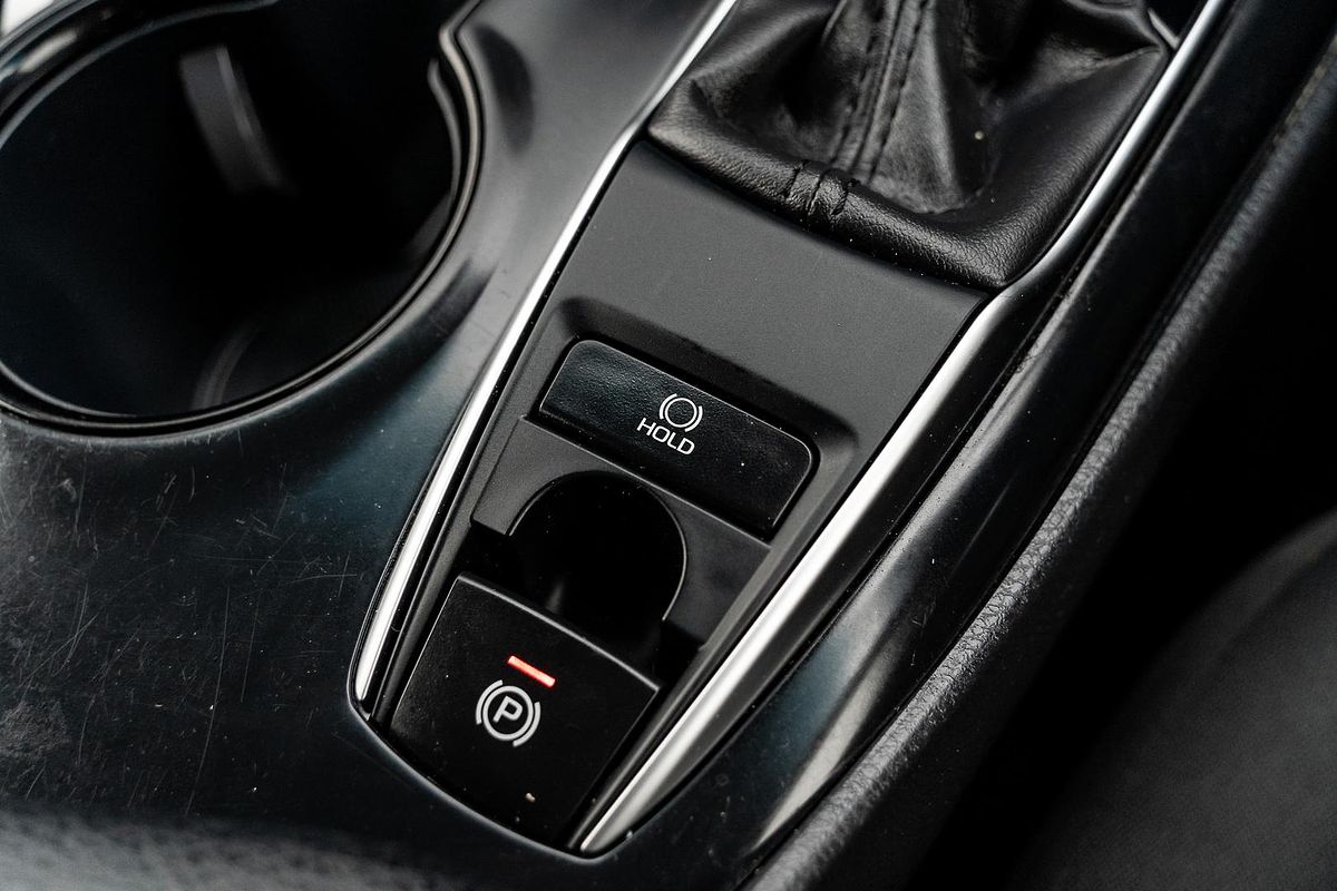 2018 Toyota Camry Ascent ASV70R