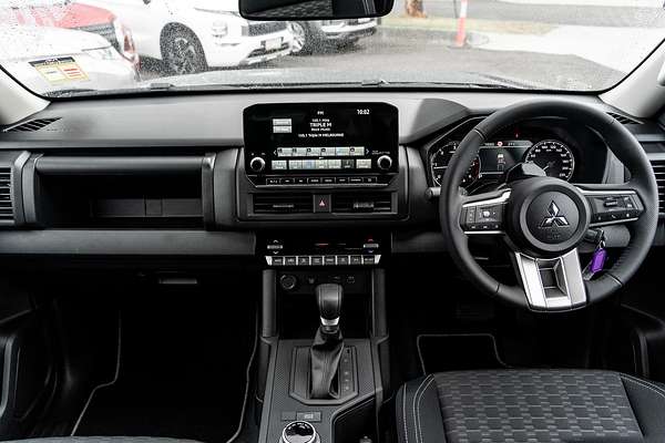 2024 Mitsubishi Triton GLX-R MV 4X4