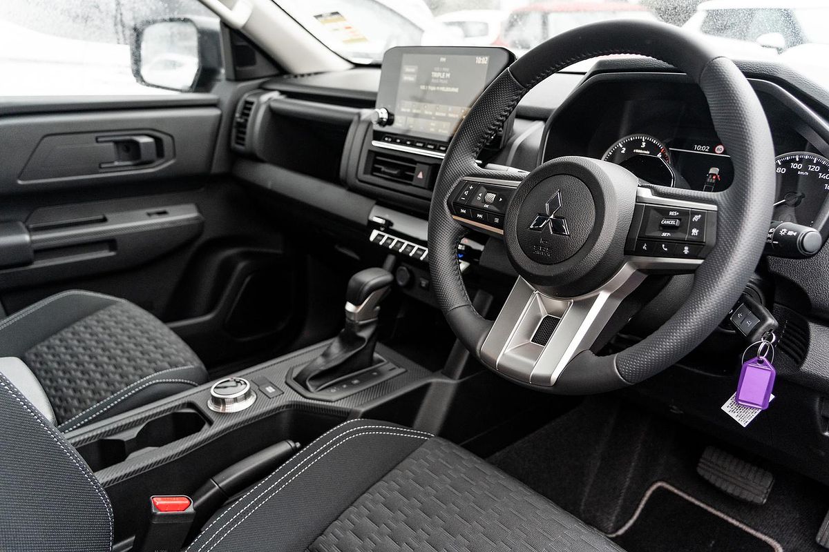 2024 Mitsubishi Triton GLX-R MV 4X4