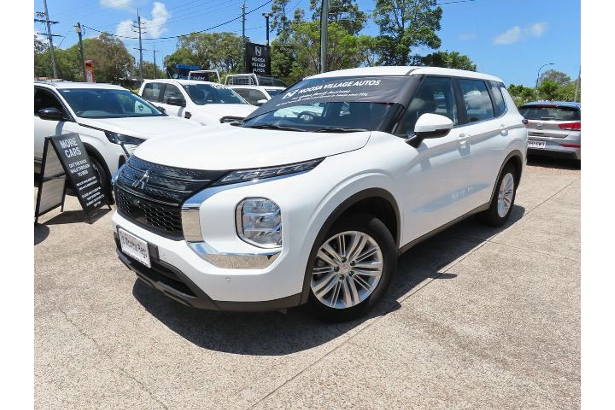 2022 Mitsubishi Outlander ES ZM