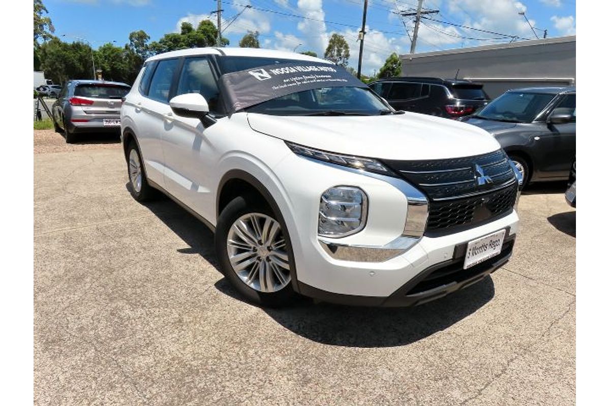 2022 Mitsubishi Outlander ES ZM