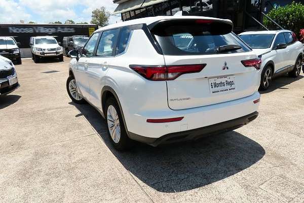 2022 Mitsubishi Outlander ES ZM