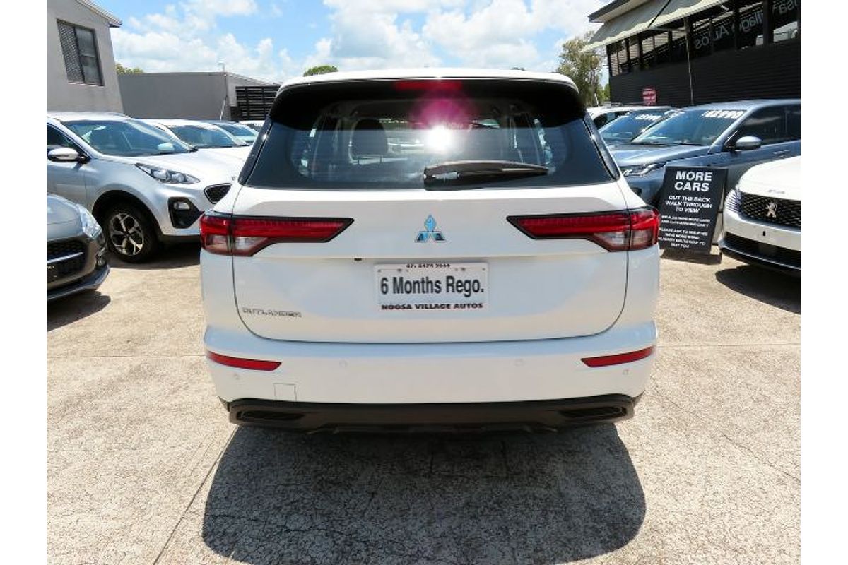 2022 Mitsubishi Outlander ES ZM