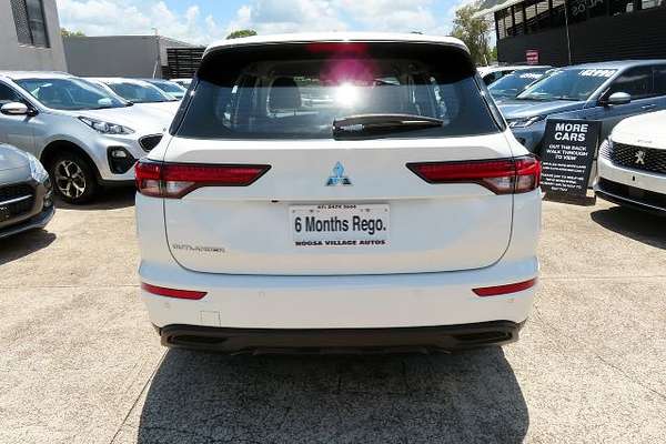 2022 Mitsubishi Outlander ES ZM
