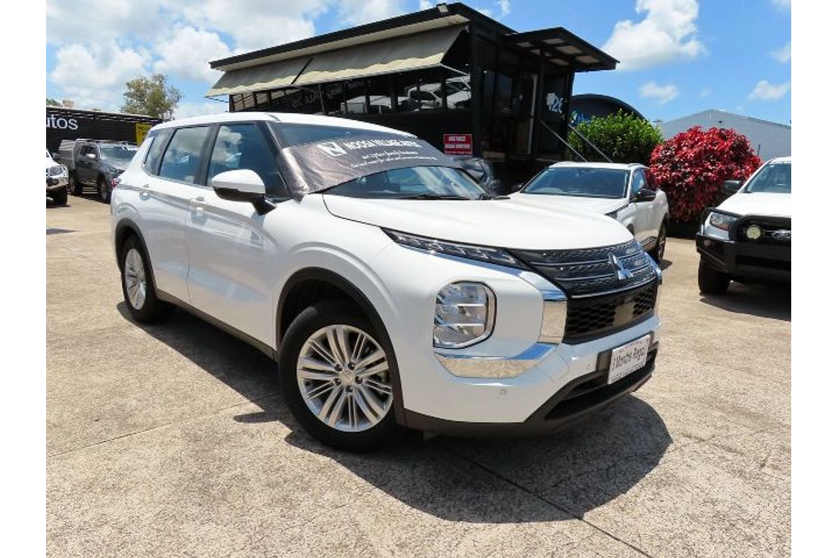 2022 Mitsubishi Outlander ES ZM