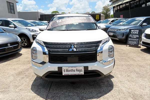 2022 Mitsubishi Outlander ES ZM