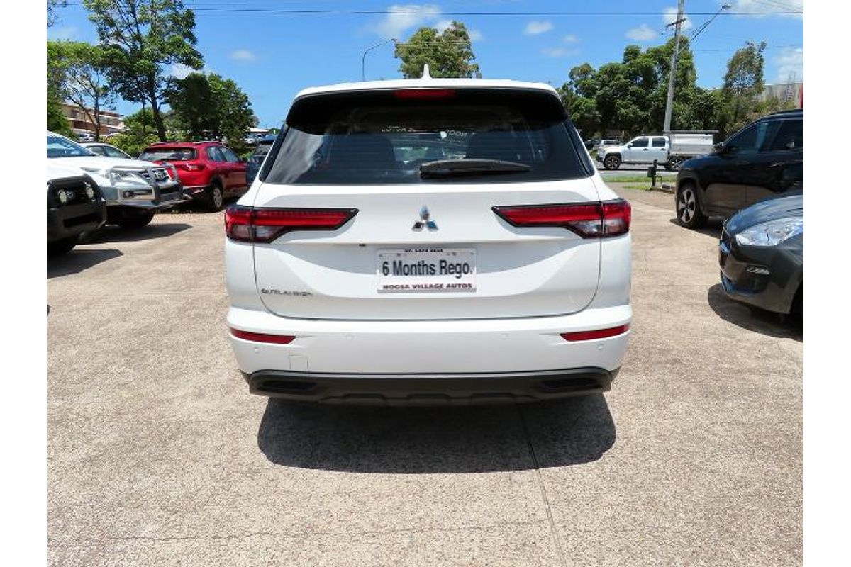 2022 Mitsubishi Outlander ES ZM