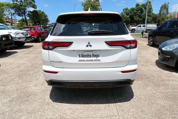 2022 Mitsubishi Outlander ES ZM