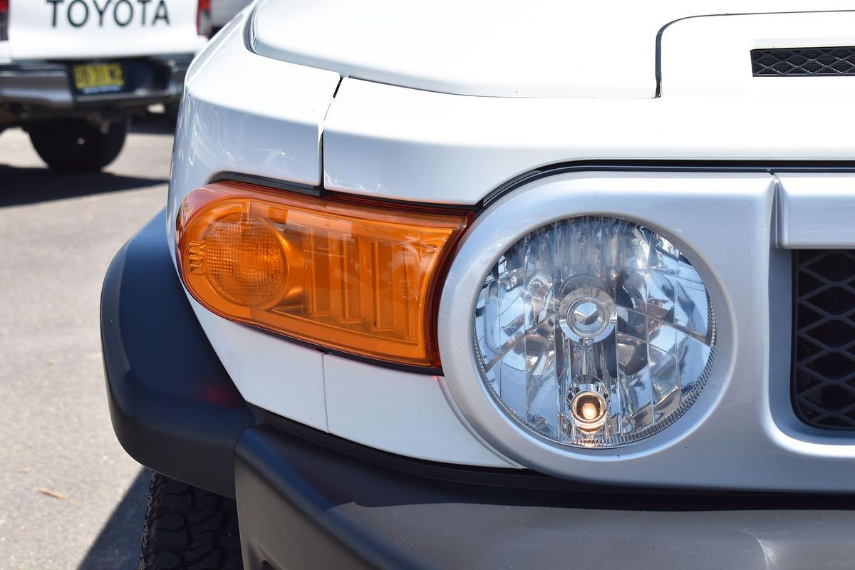 2013 Toyota FJ Cruiser GSJ15R