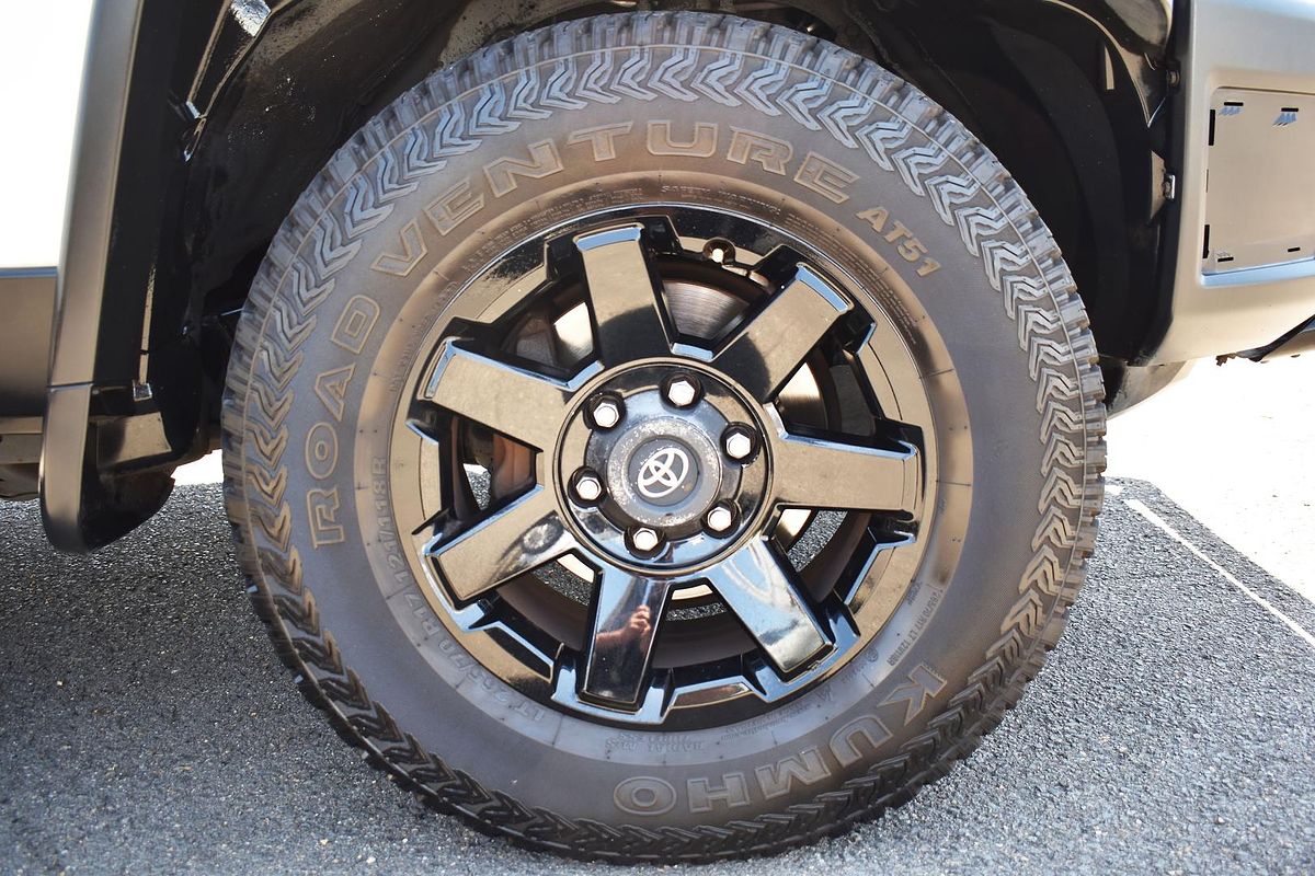 2013 Toyota FJ Cruiser GSJ15R
