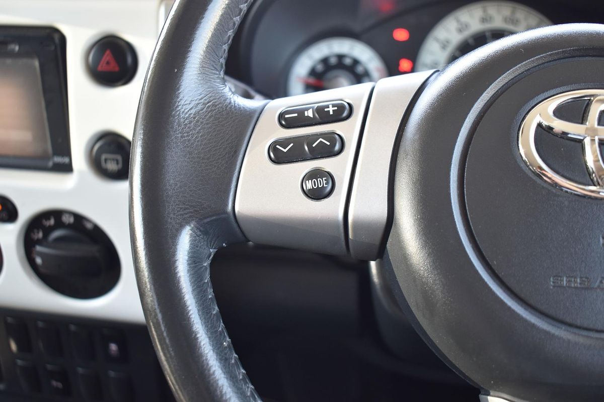 2013 Toyota FJ Cruiser GSJ15R