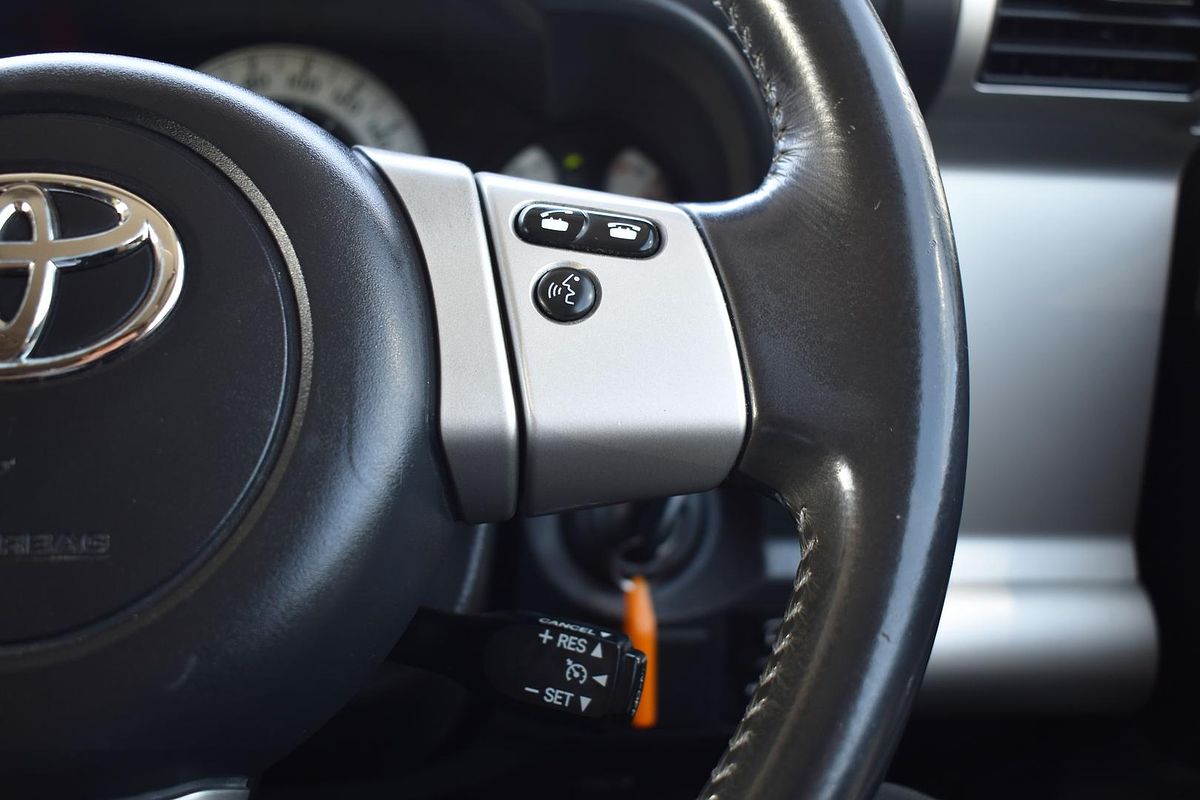 2013 Toyota FJ Cruiser GSJ15R