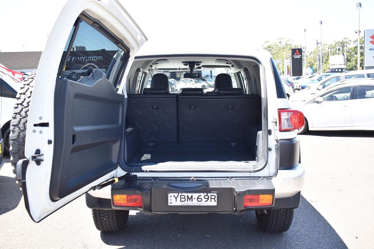 2013 Toyota FJ Cruiser GSJ15R