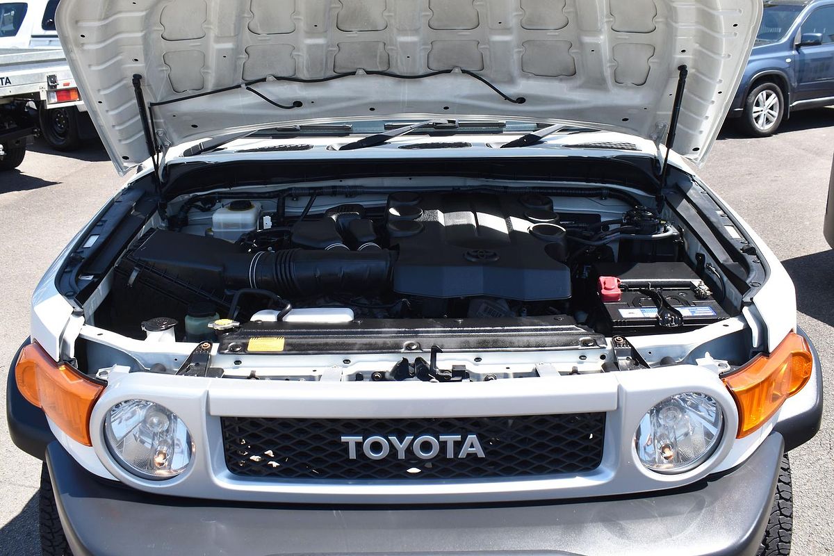 2013 Toyota FJ Cruiser GSJ15R