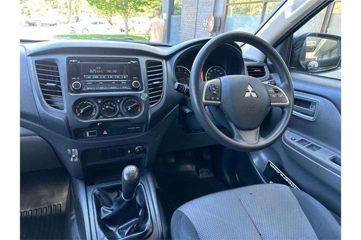 2015 Mitsubishi Triton GLX MQ 4X4
