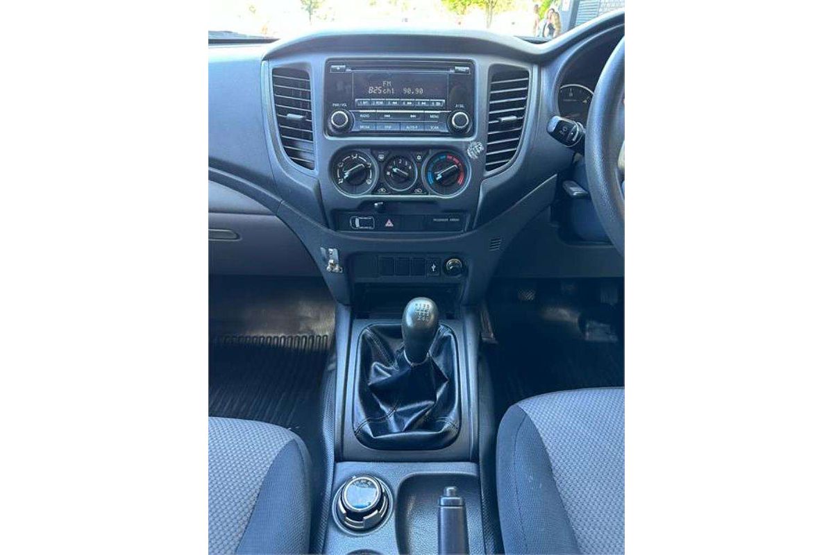 2015 Mitsubishi Triton GLX MQ 4X4
