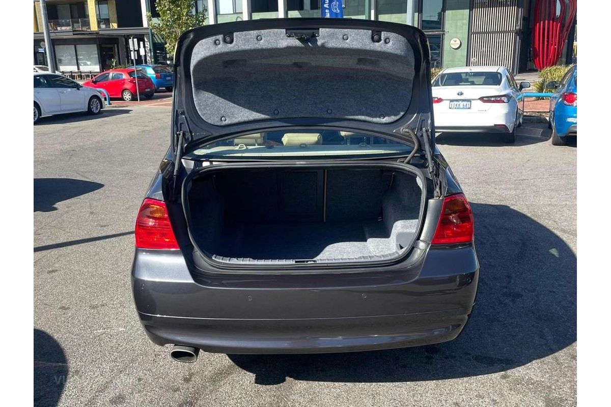 2008 BMW 3 Series 320i E90