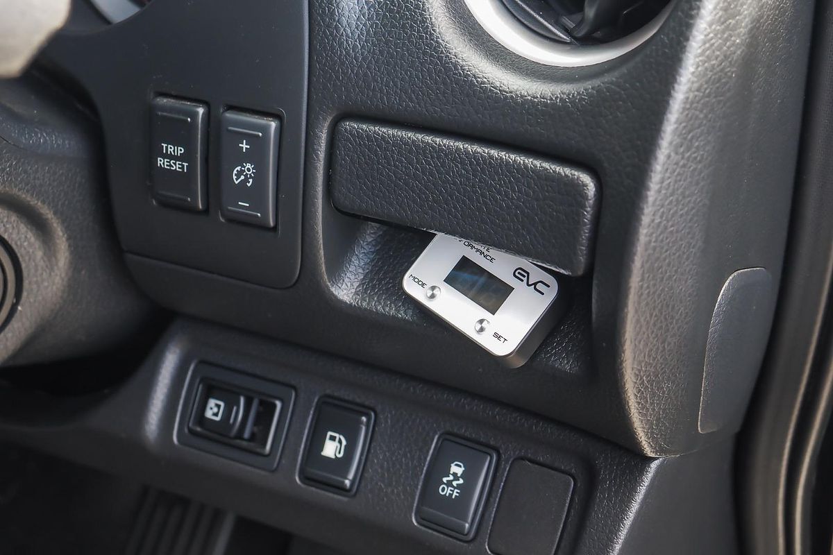 2015 Nissan Navara ST D23 4X4