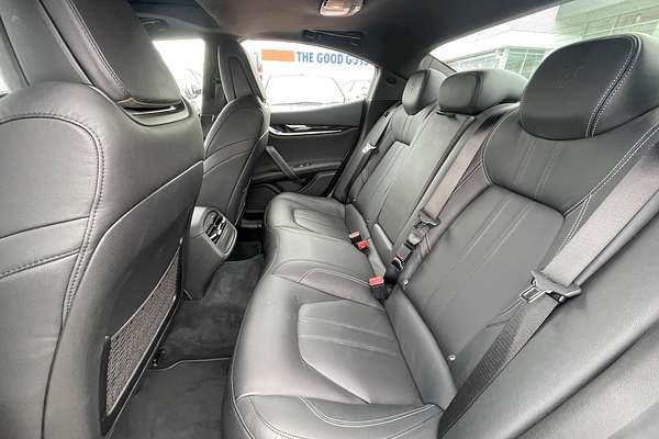 2017 Maserati Ghibli M157