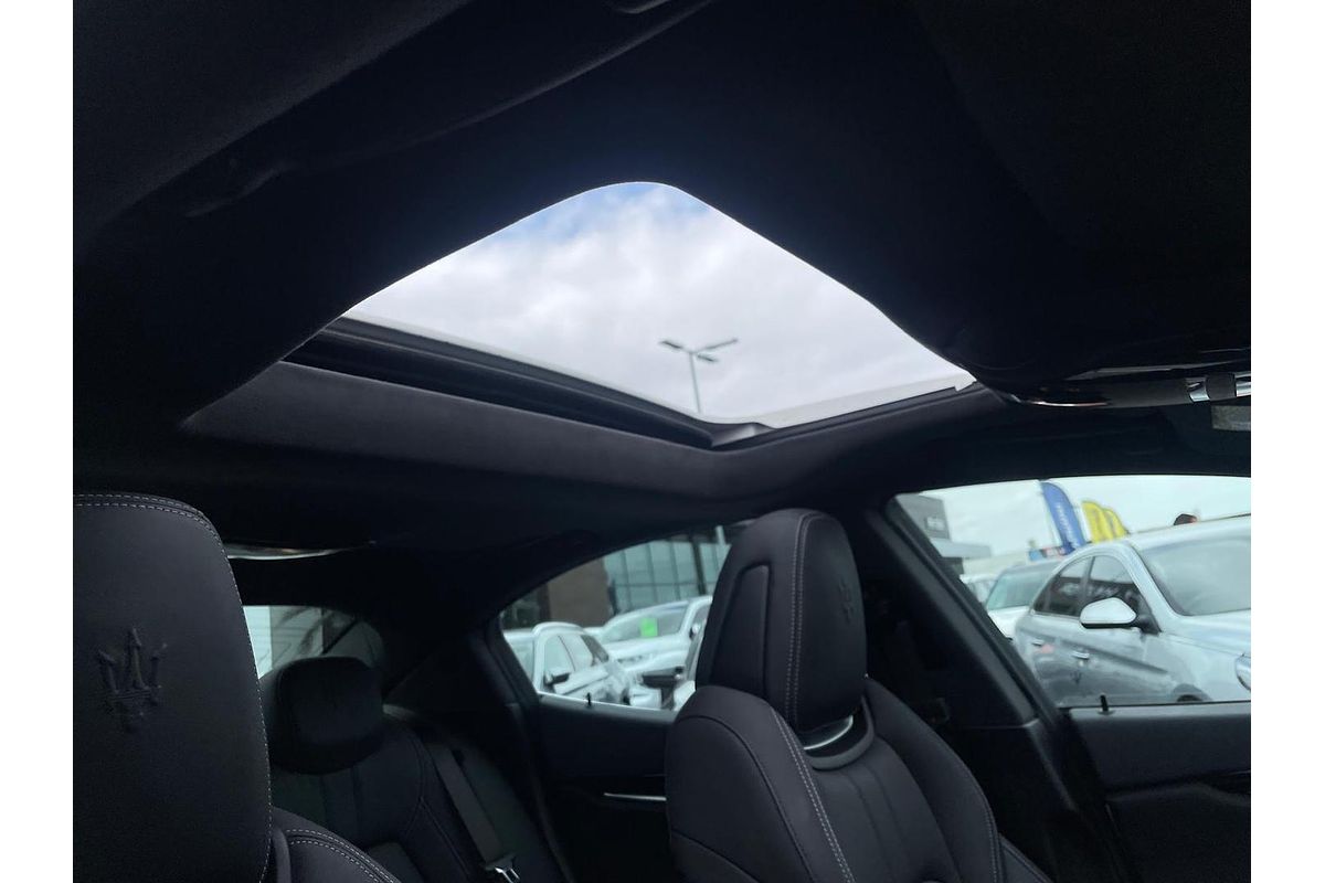 2017 Maserati Ghibli M157
