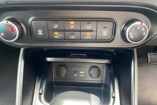 2018 Kia Rondo S RP