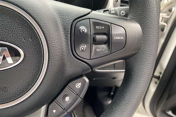 2018 Kia Rondo S RP