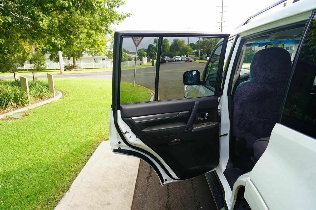 2017 Mitsubishi Pajero GLX LWB (4x4) NX MY17