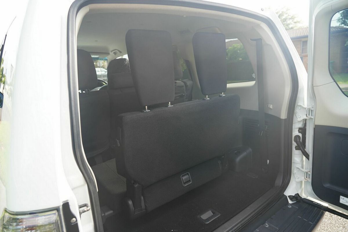 2017 Mitsubishi Pajero GLX LWB (4x4) NX MY17