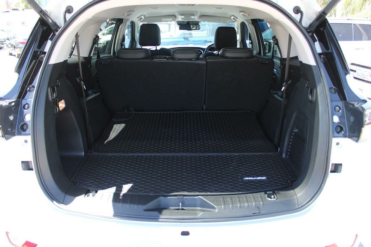 2022 Isuzu MU-X LS-T