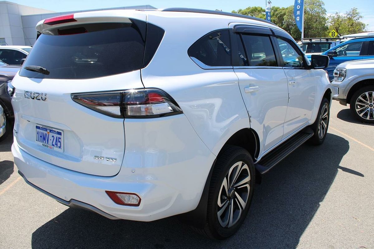 2022 Isuzu MU-X LS-T