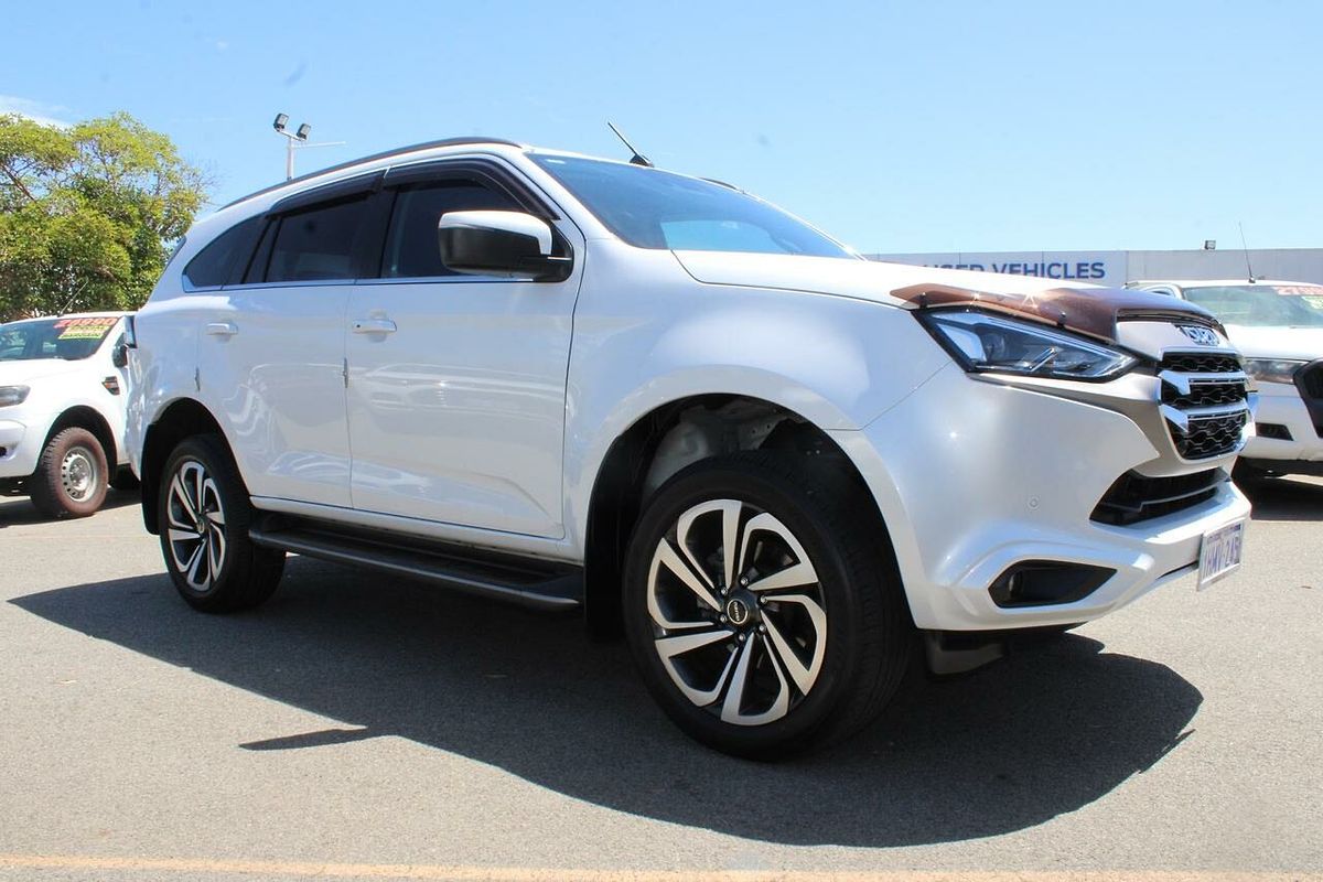 2022 Isuzu MU-X LS-T