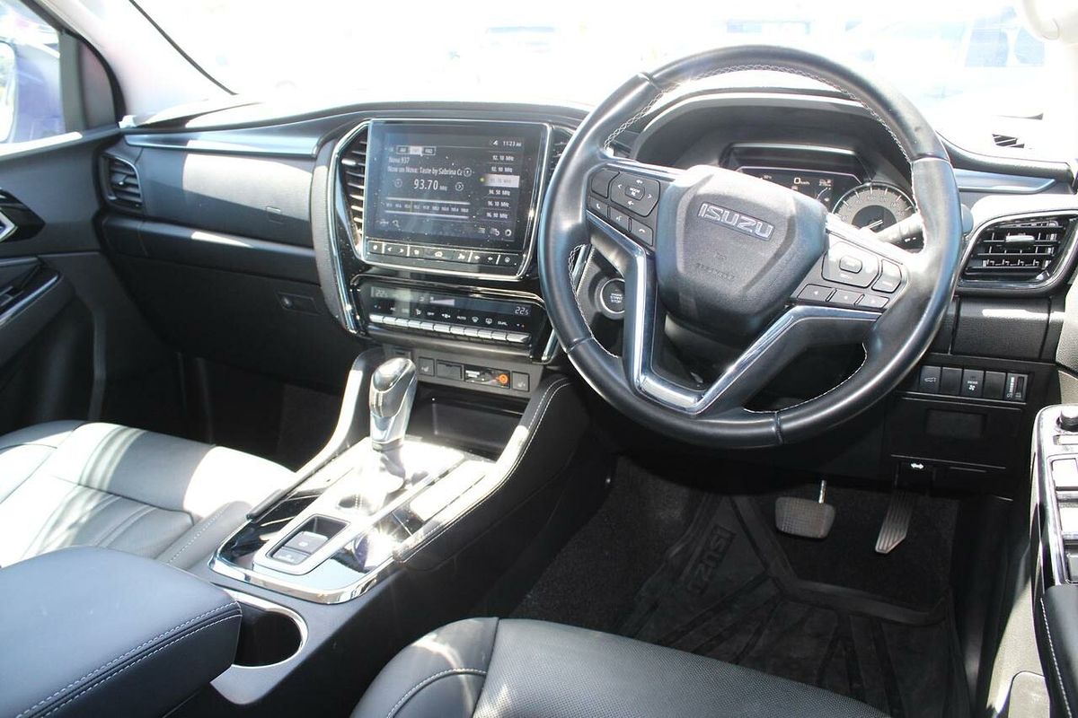2022 Isuzu MU-X LS-T