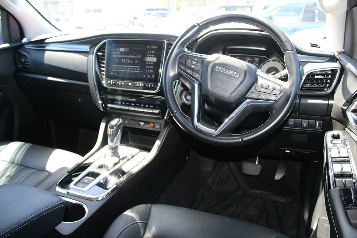 2022 Isuzu MU-X LS-T