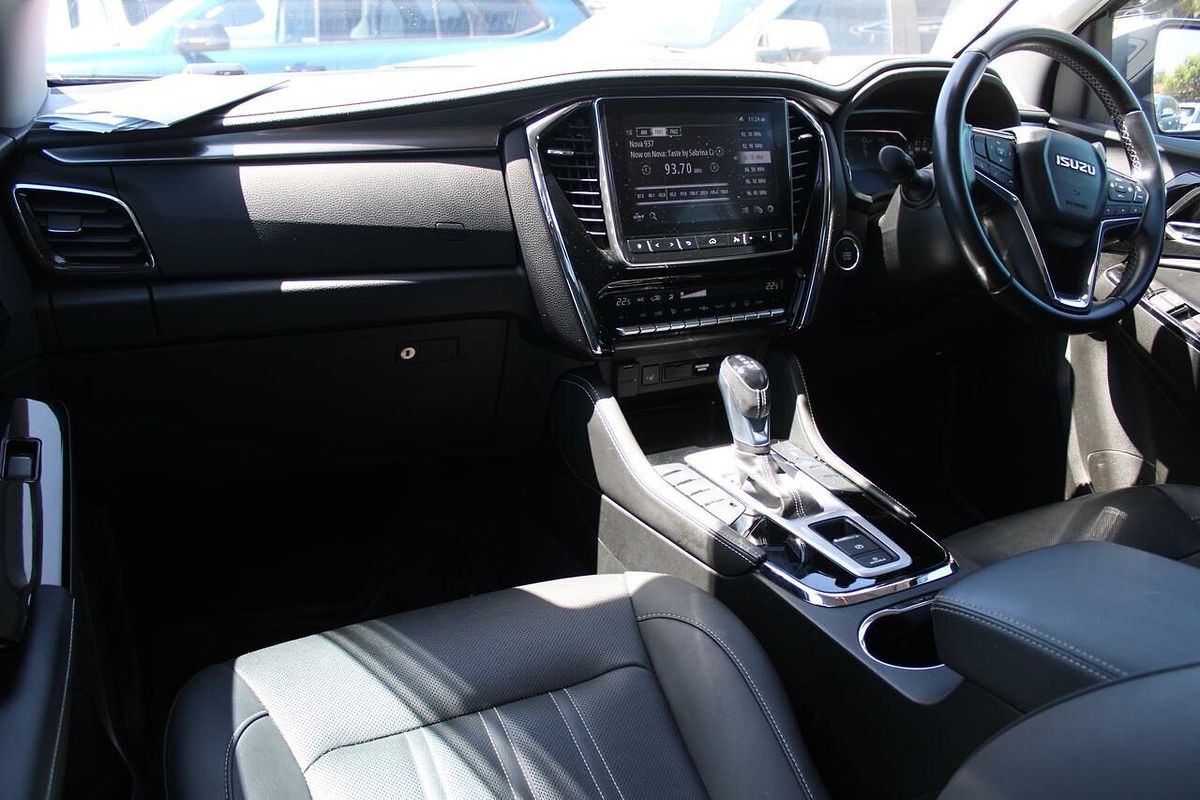 2022 Isuzu MU-X LS-T