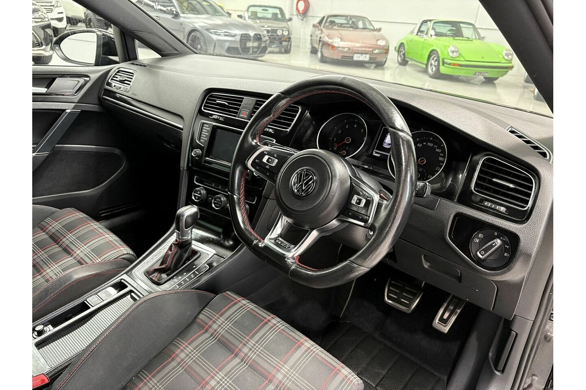2014 Volkswagen Golf GTI 7