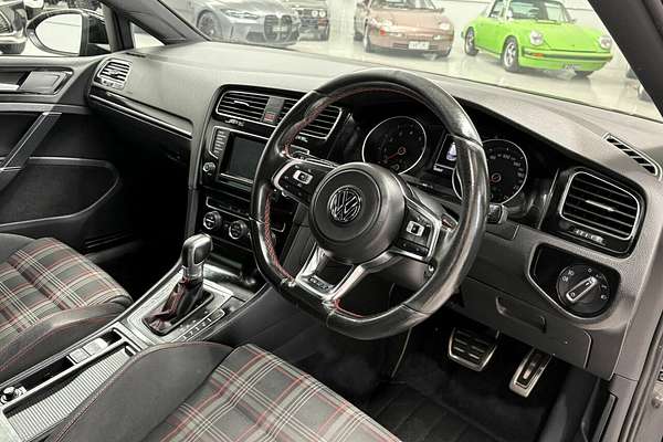 2014 Volkswagen Golf GTI 7