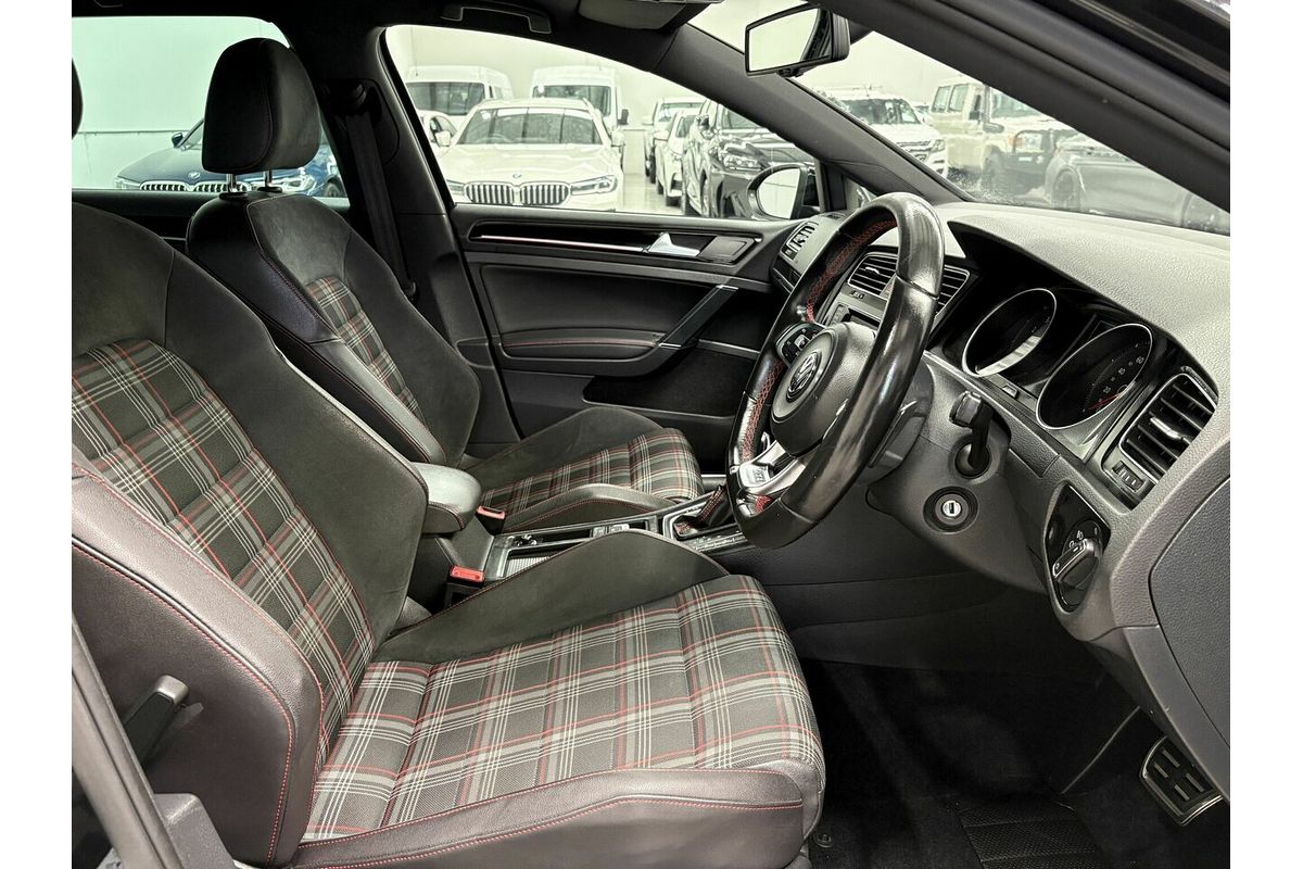 2014 Volkswagen Golf GTI 7