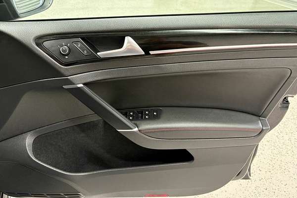 2014 Volkswagen Golf GTI 7