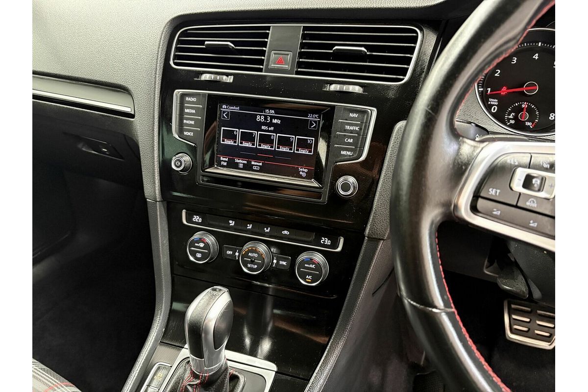 2014 Volkswagen Golf GTI 7